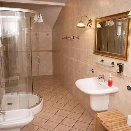 Magnat Hotel 3*